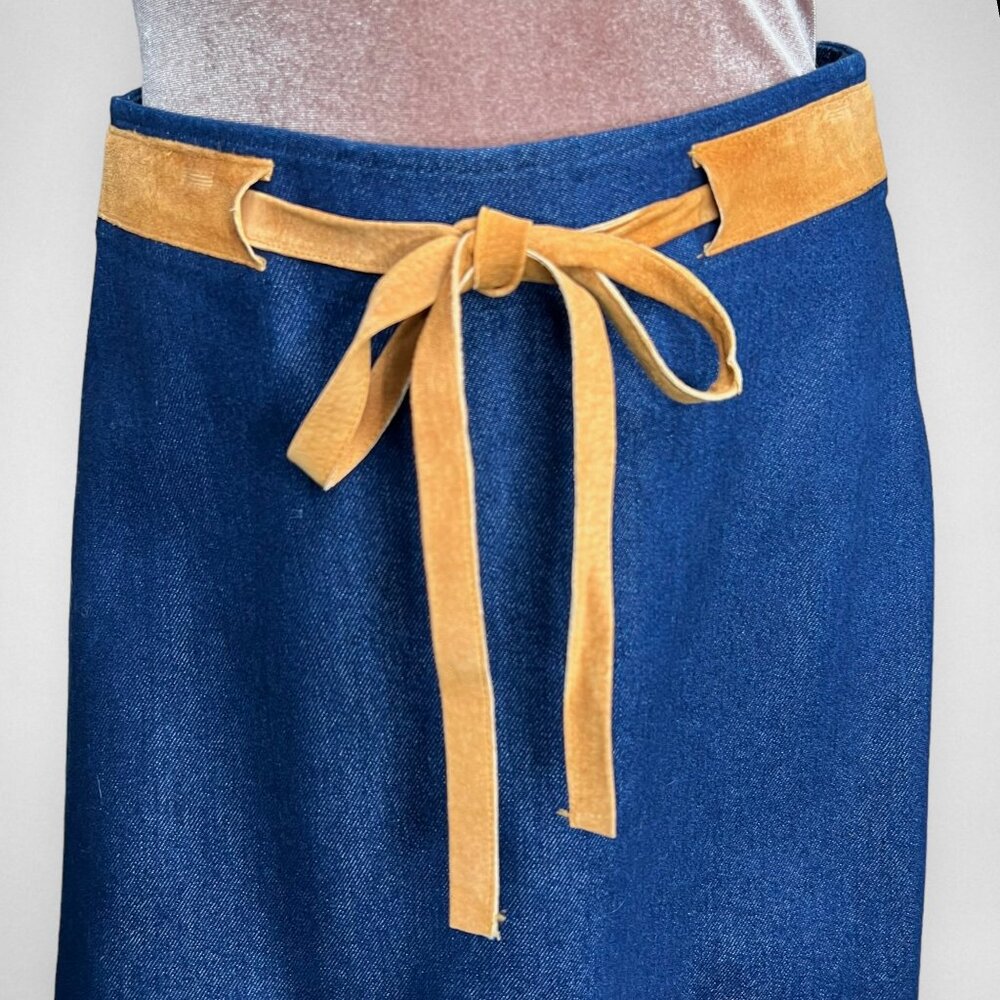 Vintage Denim Skirt with Leather Trim 6 - Picture 7 of 8